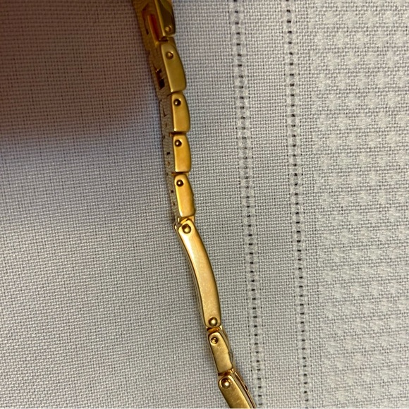 Elgin Gold tone Womens Watch & Rhinestone? Embellishments - Non Working - Picture 13 of 13